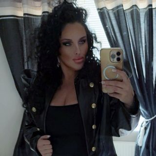 Nicki Roche