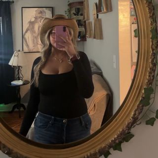 Brittany Faye 🐝