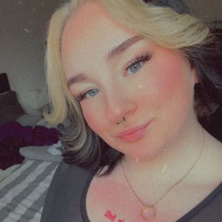 Anni🫧
