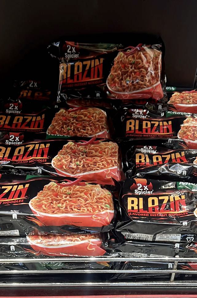 Blazin Noodles نودڵزی بلازین