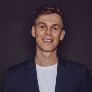 Caspar Lee