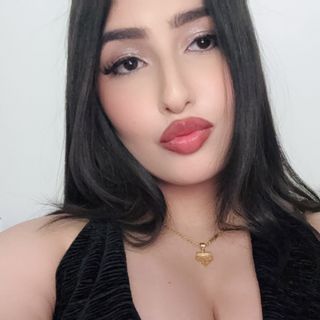 H K 🌼