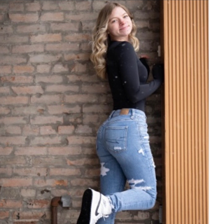 Tessa k :)