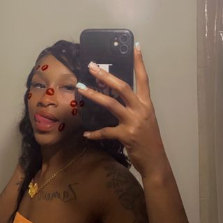 Dymond Renay
