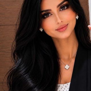 ﮼الملكة ♕ ℛ𝒪ℛ𝒪 👑 ⭐️