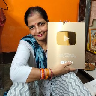 Barkha Tiwari Official