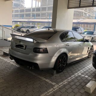 HOLDEN COMMODORE