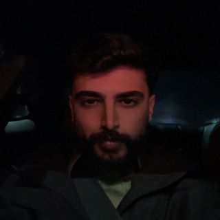 Mo