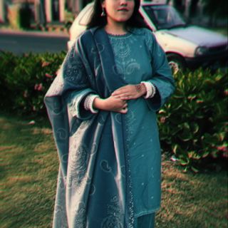 نور اعزاز