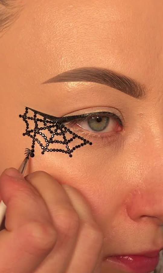 Spiderweb liner🕸️🕷️