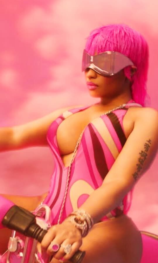 T5: Nicki Minaj a Whole Icon 💘