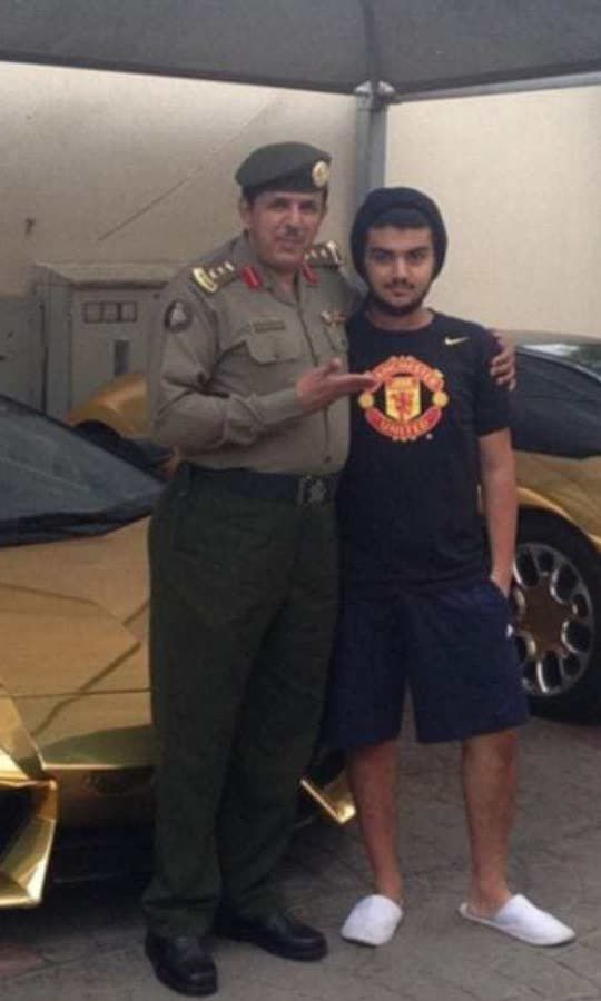 أسطول سيارات ذهبية يمتلكها الأمير تركي آل سعود ! شوفوا الفخامة