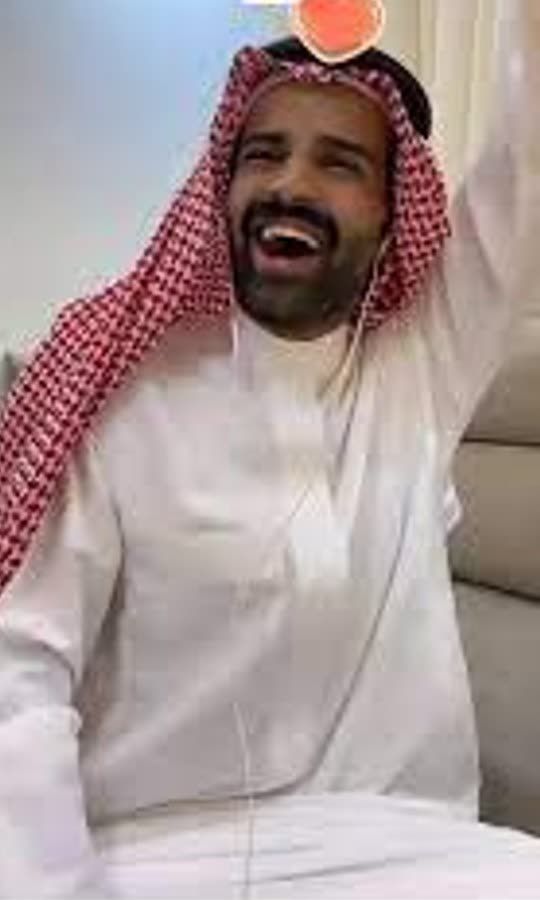 سعود القحطاني يعلن زواجة من مشهورة تيك توك