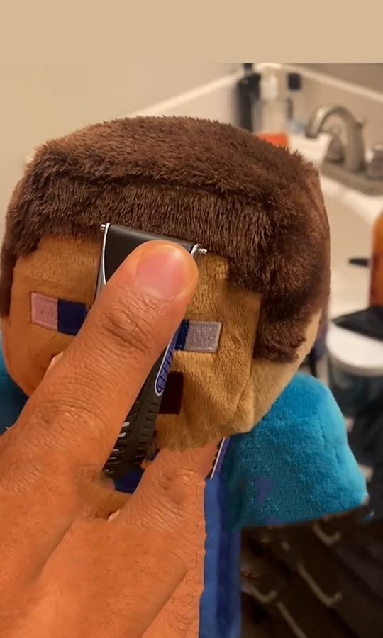 Steve Gets Faded 💈🤣