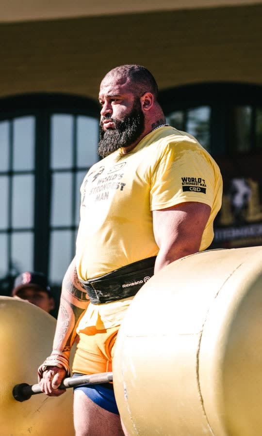 These Strongmen Can Deadlift 1,000s of Pounds! 😱