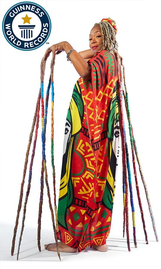The World's Longest Fingernails Confirmed 💅