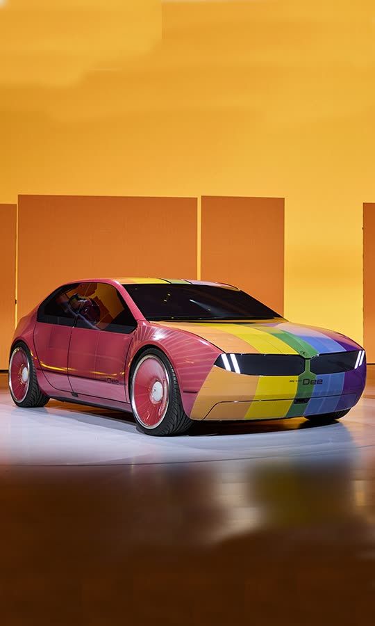BMW's Futuristic Color-changing Car