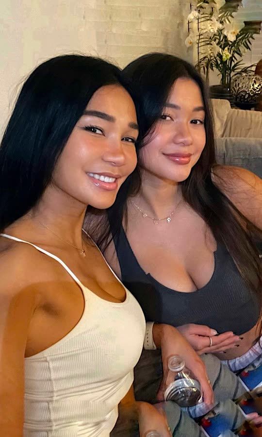 Can You Tell This Mom & Daughter Apart?