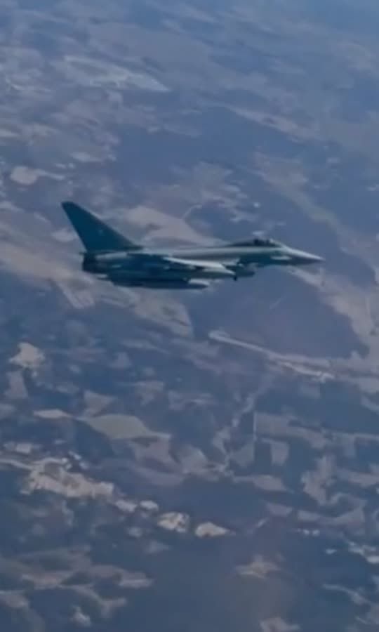 Drama über der Ostsee: Eurofighter fangen Russen ab