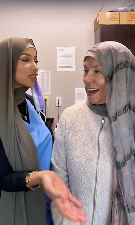 Non-Muslim Tries Hijab For The First Time!