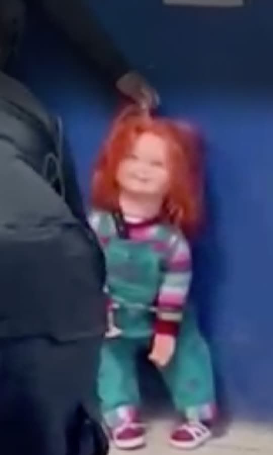 La police mexicaine a arrêté la poupée Chucky 😳