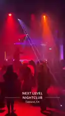tufavlatiino 님이 만든 Original Sound 포함 @tufavlatiino 님이 만든 Get a front-row view of the electric atmosphere at Next Level Nightclub in Oakland, CA. This immersive clip captures the pulsating energy of a packed dance floor under dazzling red and purple lights, with dynamic spotlights sweeping across revelers enjoying the night. It's a snapshot of the vibrant nightlife culture that defines the city.
