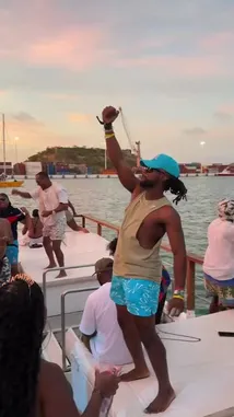 Shanny 🐳 (@umshanny) | Snapchat Stories, Spotlight & Lenses