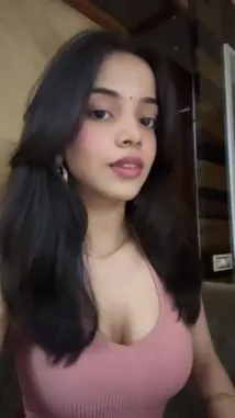 Muskan Karia (@muskan_karia24) | Snapchat Stories, Spotlight & Lenses