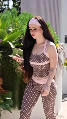 Lara Rose (@lara.roseb) | Snapchat Stories, Spotlight & Lenses