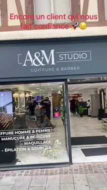 This video takes you on a tour of A&M Studio, a modern coiffeur & barber shop for men and women. See the stylish interior, the clean marble floors, and the tools of the trade used to build client trust. Discover how this establishment encourages feedback through Google and Instagram QR codes, showcasing their commitment to quality and customer satisfaction. by @amh-boost with amh-boost by Original Sound