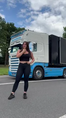 Truckergirl850 (@truckergirl850a) | Snapchat Stories, Spotlight & Lenses