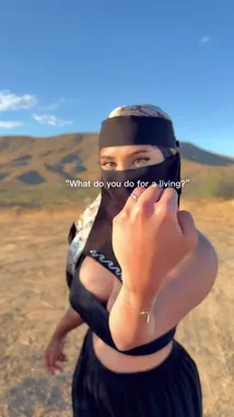 Azilia Hadid (@theaziliahadid) Snapchat Stories, Spotlight & Lenses