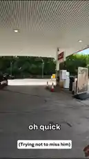 Well I didn’t expect to be helping this gentleman with his broken fuel cap on his Aston Martin 😂#astonmartin#vanquish#cars#photography#pov#carspotting by @nergizeauto with Original Sound by nergizeauto