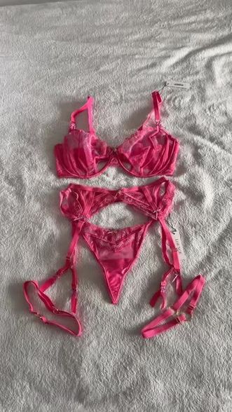 Denise Langemak (@deniselangemak) Snapchat Stories, Spotlight & Lenses