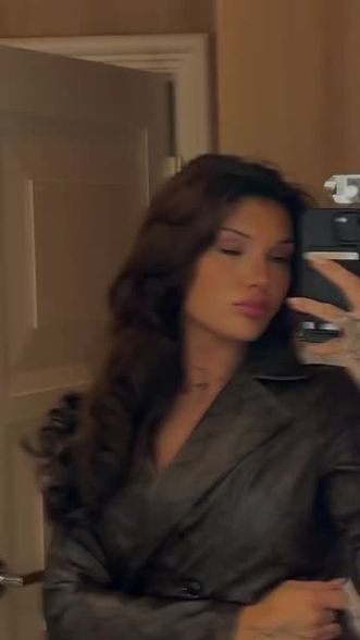 Alaina Ellis (@alainaelliss) | Snapchat Stories, Spotlight & Lenses