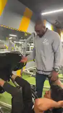 In this instructional clip from مسار الأبطال, a personal trainer demonstrates correct form and technique while guiding a client through leg press exercises using gym equipment. The session focuses on safety, muscle engagement, and proper body positioning during lower-body strength training. by @mmastersway with original sound