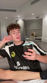 Liam Leigh (@liamleigh) Snapchat Stories, Spotlight & Lenses