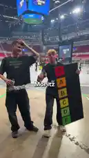 In this viral-style challenge, Felix puts his famous friends to the test by asking them to rank him on a scale from S to F. Watch as creators like Noël, Lucas, Rick Aziz, and many others give their honest opinions, leading to hilarious reactions and surprising rankings. This entertaining 'Who Ranks Who?' format showcases the playful dynamics within the German-speaking online community. by @mehlix with Original Sound by mehlix