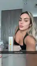 Ara Queen Bae (@araqueenb) | Snapchat Stories, Spotlight & Lenses