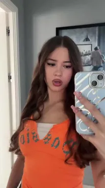 alina (@alinaa.babes) | Snapchat Stories, Spotlight & Lenses