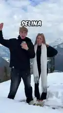 In a stunning mountain setting, Felix and his friends engage in a fun word-guessing game using Austrian German terms like 'Leiwand,' 'Heisl,' and 'Sackl.' This lively outdoor activity showcases their playful dynamic against a breathtaking snowy backdrop. by @mehlix with Original Sound by mehlix