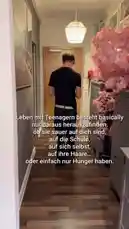 A young man walks through a hallway, embodying the chaotic energy of teenage life. The German text overlay humorously captures the essence of parenting teens, highlighting their self-centeredness and hunger. This relatable moment from 'mimisfamilienleben' is perfect for anyone navigating the ups and downs of raising teenagers. by @mimi6kids with Original Sound by Contains: Ain't It Fun - Paramore