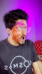 Preview for a Spotlight video that uses the Colorful Splashes Lens