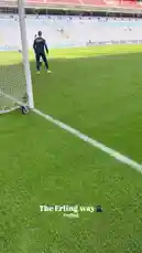 Witness Erling Haaland's signature goal celebration style in this exclusive behind-the-scenes look at his training routine. The footage captures the Manchester City star executing a powerful run-up and finish on a pristine pitch, showcasing his athletic prowess and iconic celebration move. This authentic glimpse into his preparation highlights the dedication behind his world-class performances. by @erling.haaland with Original Sound by erling.haaland