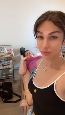 Ayhakhalaf (@ayha.khalaf) | Snapchat Stories, Spotlight & Lenses