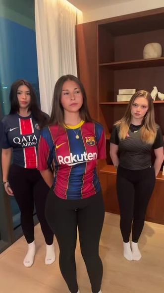 Ava Reyes (@avaxxreyes) Snapchat Stories, Spotlight & Lenses