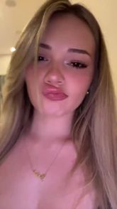 Ava Reyes (@avaxxreyes) | Snapchat Stories, Spotlight & Lenses