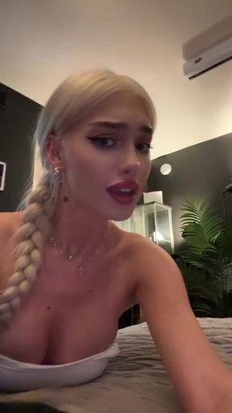 aleksandraverse (@aleksandraverse) | Snapchat Stories, Spotlight & Lenses