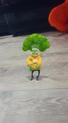 Preview for a Spotlight video that uses the Broccoli Dancer Lens