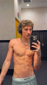 zac zaller (@zzaller) | Snapchat Stories, Spotlight & Lenses